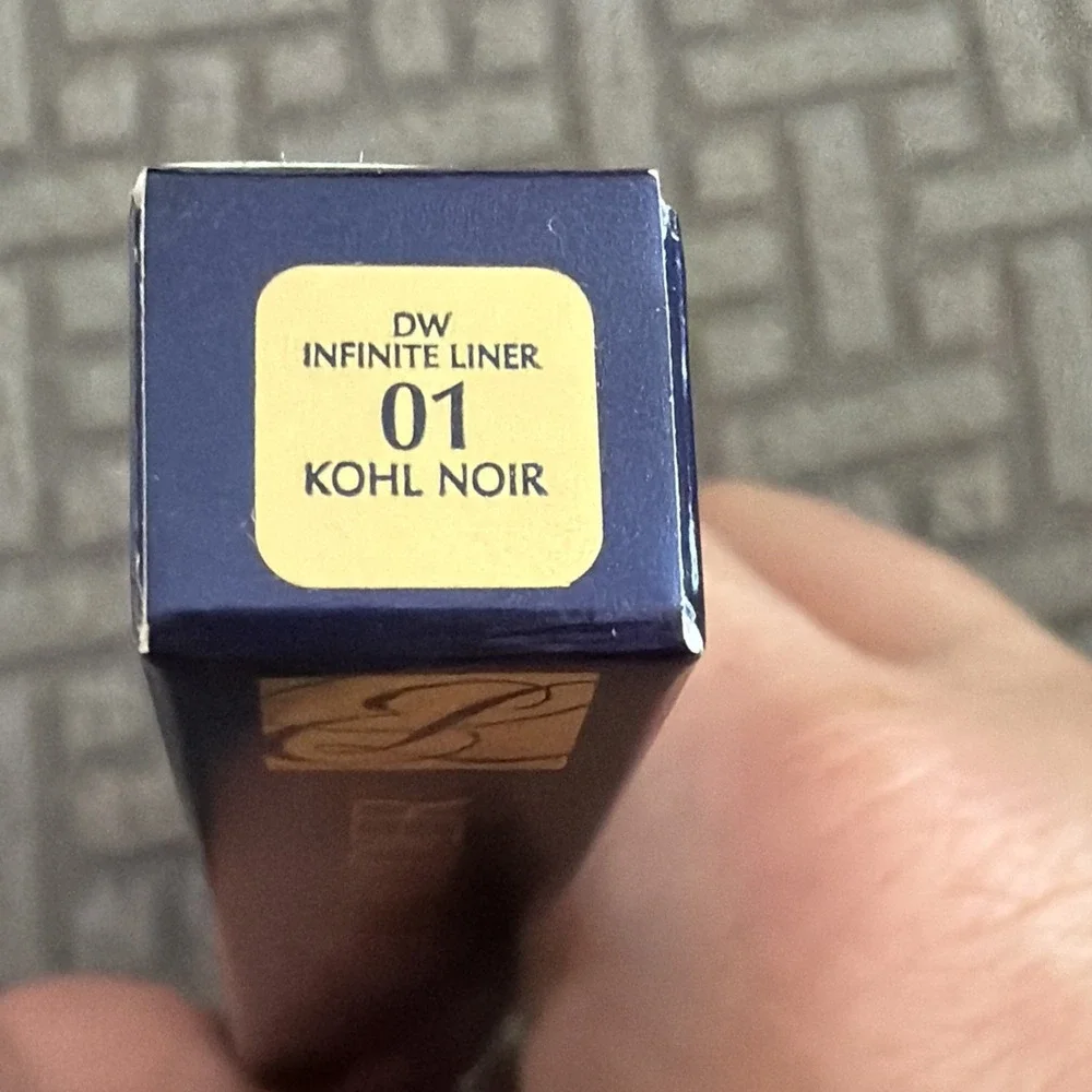 Estee Lauder Double‎ Wear Infinite Waterproof Eyeliner Kohl Noir 01